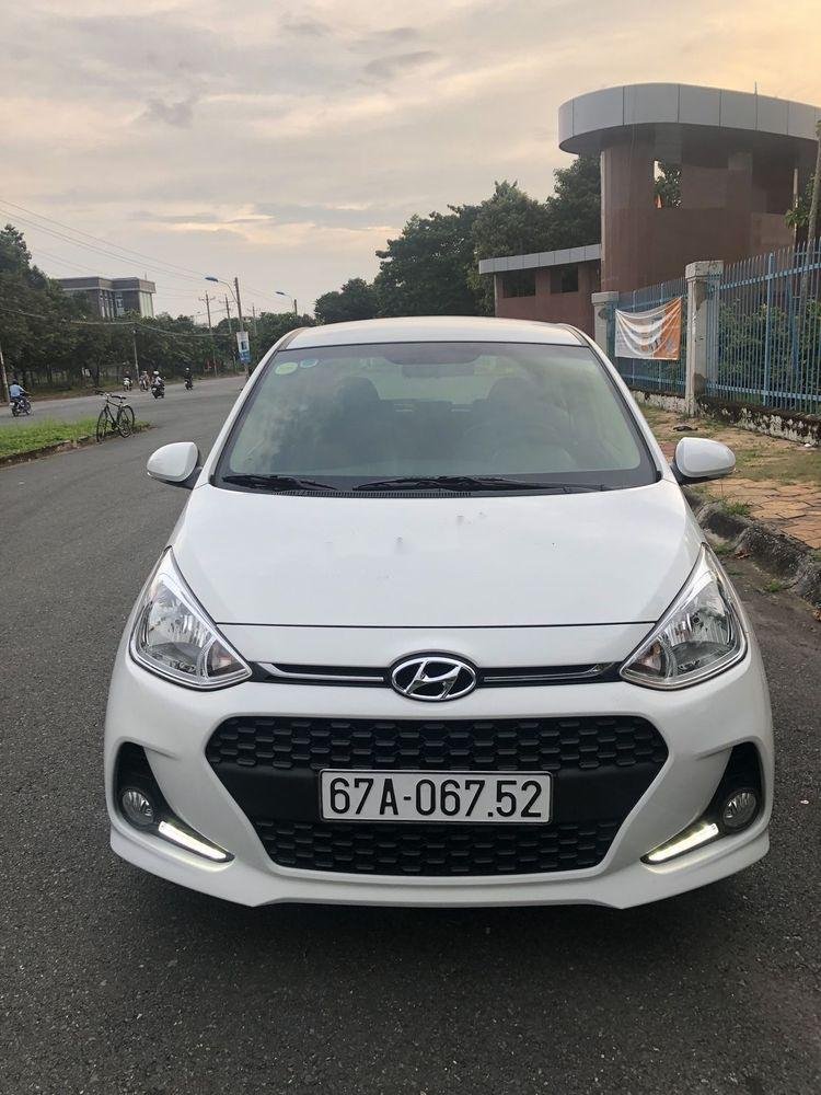 Hyundai Grand i10 2017 - Cần bán Hyundai Grand i10 năm 2017, màu trắng