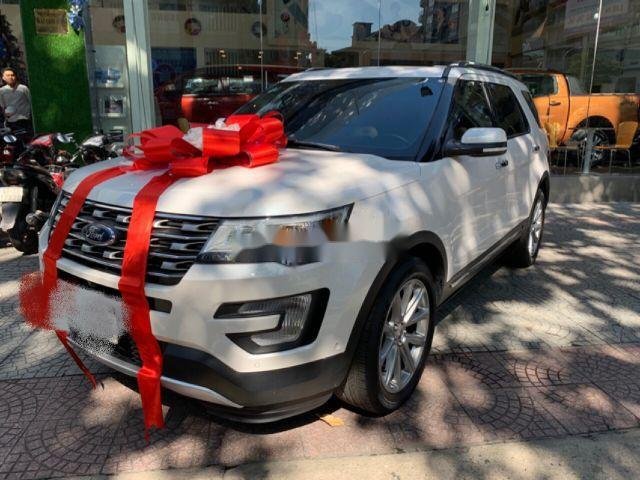 Ford Explorer 2017 - Cần bán Ford Explorer năm sản xuất 2017, màu trắng, xe nhập