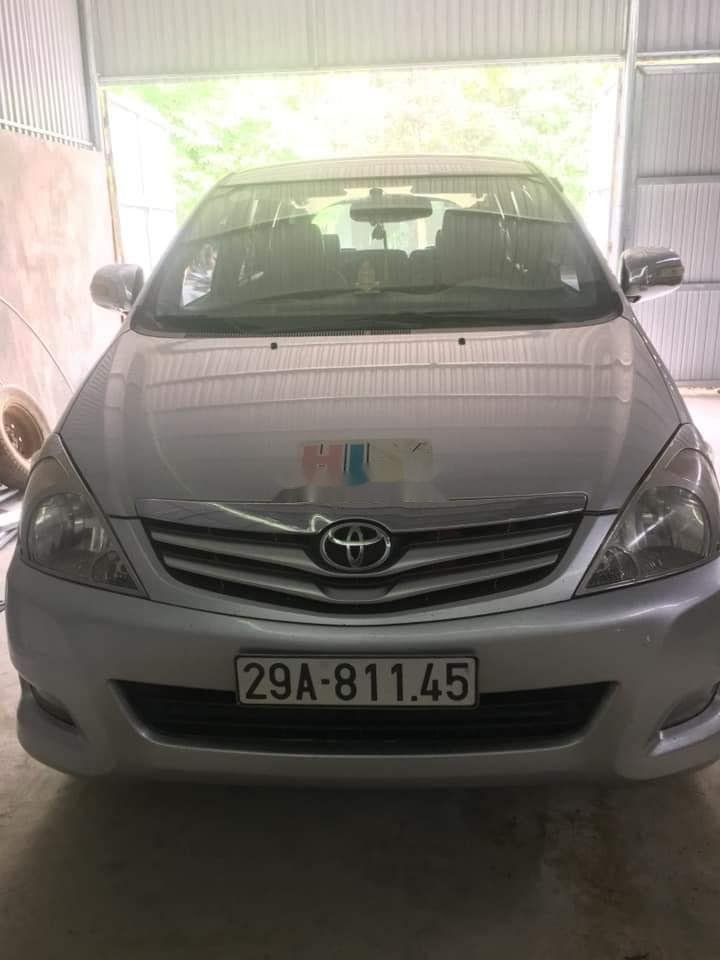 Toyota Innova   2010 - Xe Toyota Innova năm sản xuất 2010, màu bạc