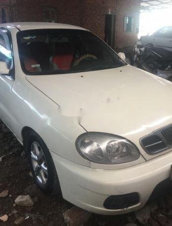 Daewoo Lanos MT 2001 - Cần bán gấp Daewoo Lanos MT sản xuất 2001 số sàn, giá chỉ 72 triệu