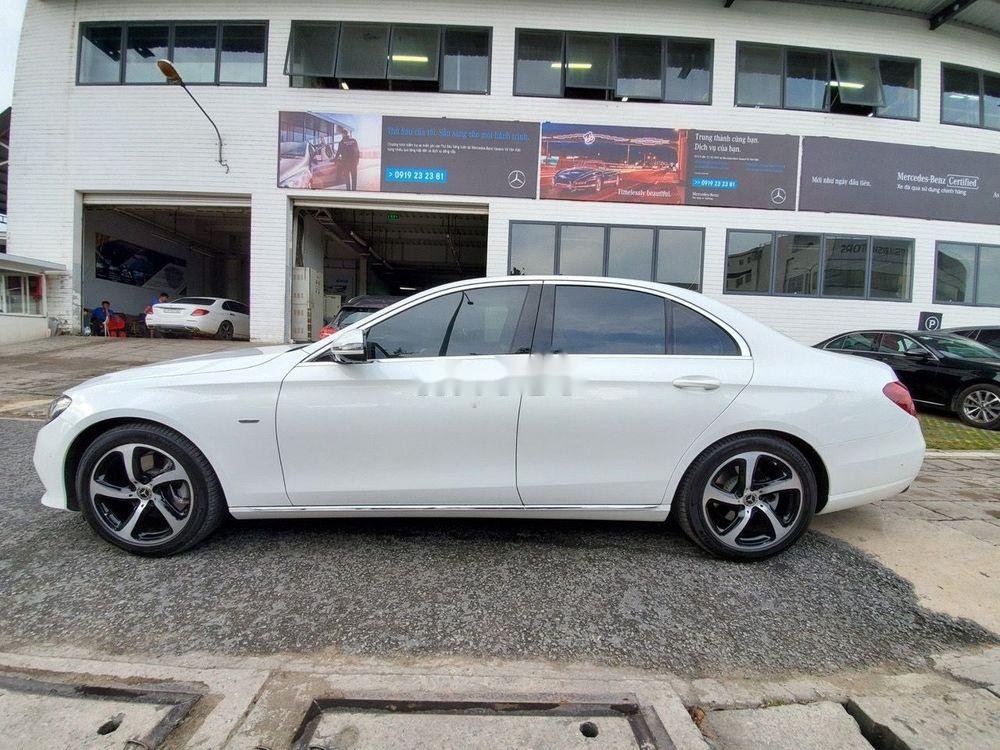 Mercedes-Benz E class 2019 - Bán Mercedes E200 Sport 2019, màu trắng