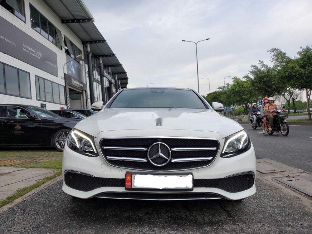 Mercedes-Benz E class 2019 - Bán Mercedes E200 Sport 2019, màu trắng