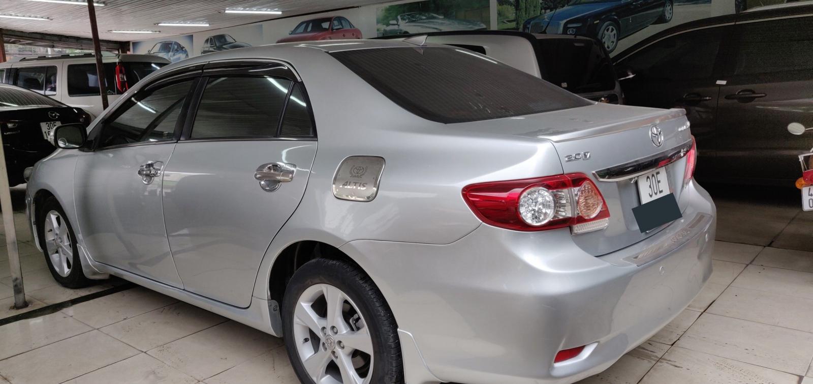 Toyota Corolla altis 2.0V 2011 - Xe Toyota Corolla altis 2.0 V năm 2011, màu bạc giá cạnh tranh