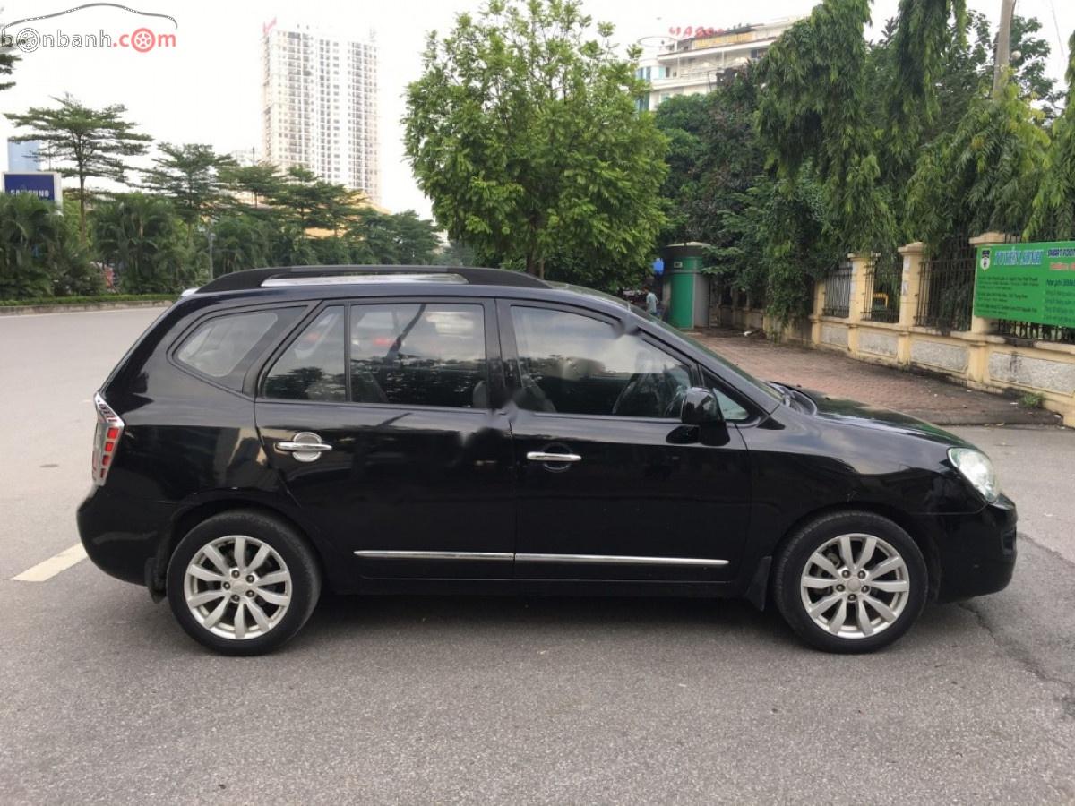 Kia Carens 2011 - Bán Kia Carens 2.0MT năm sản xuất 2011, màu đen, số sàn 