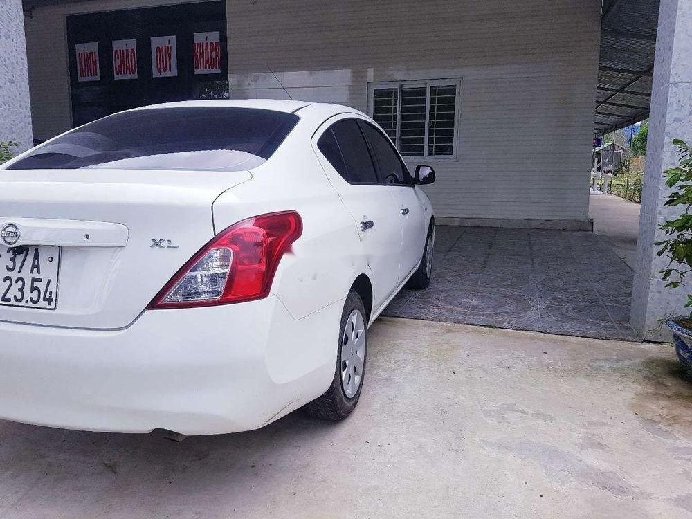 Nissan Sunny 2017 - Bán xe Nissan Sunny sản xuất năm 2017, màu trắng như mới