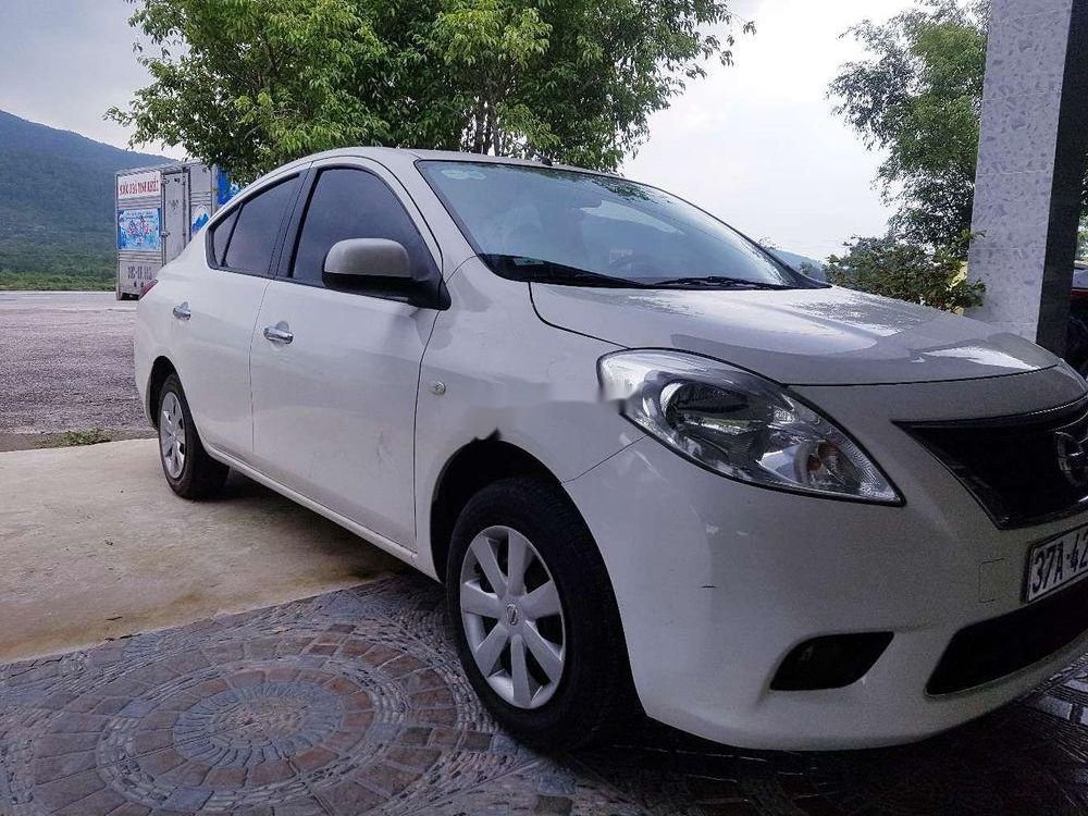 Nissan Sunny 2017 - Bán xe Nissan Sunny sản xuất năm 2017, màu trắng như mới