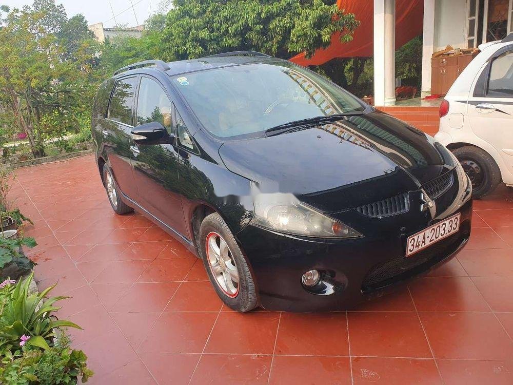 Mitsubishi Grandis 2006 - Cần bán gấp Mitsubishi Grandis sản xuất 2006, màu đen số tự động, giá tốt