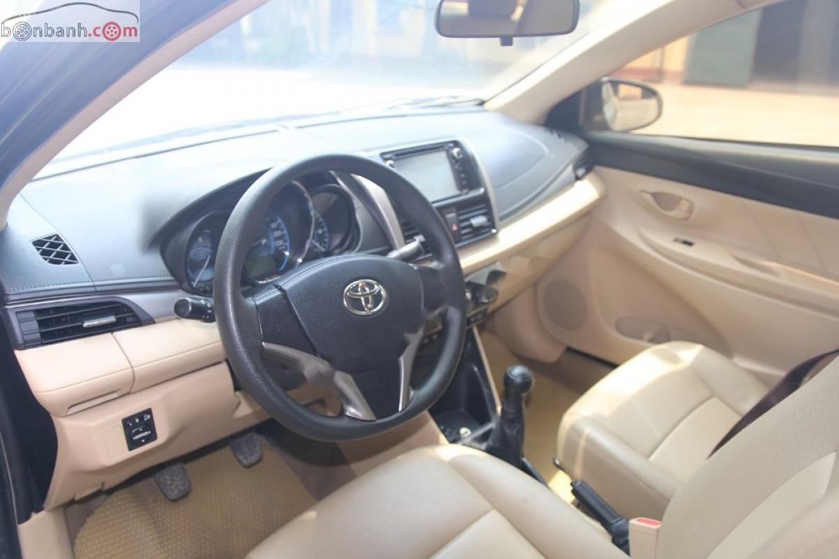 Toyota Vios 2015 - Bán Toyota Vios 1.5E đời 2015, màu vàng, chính chủ, giá 376tr