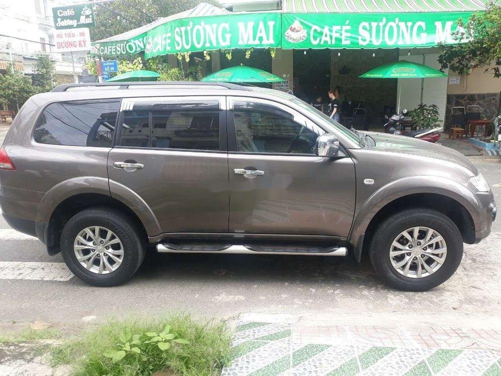 Mitsubishi Pajero 2016 - Cần bán gấp Mitsubishi Pajero sản xuất 2016, màu nâu số sàn, 626tr