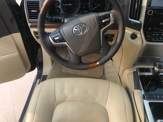 Toyota Land Cruiser VX 2016 - Bán Toyota Land Cruiser VX sản xuất 2016, đăng ký 2016, tên công ty, màu đen, nội thất kem