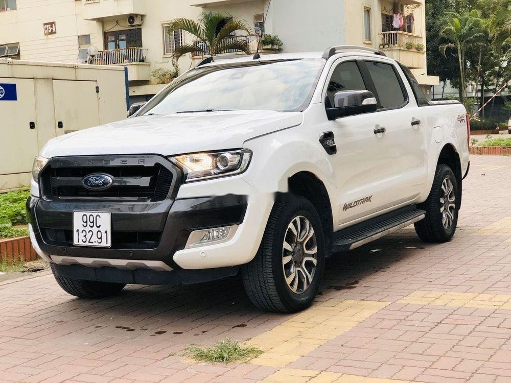 Ford Ranger 2017 - Bán xe Ford Ranger Wildtrak đời 2017, màu trắng, nhập khẩu