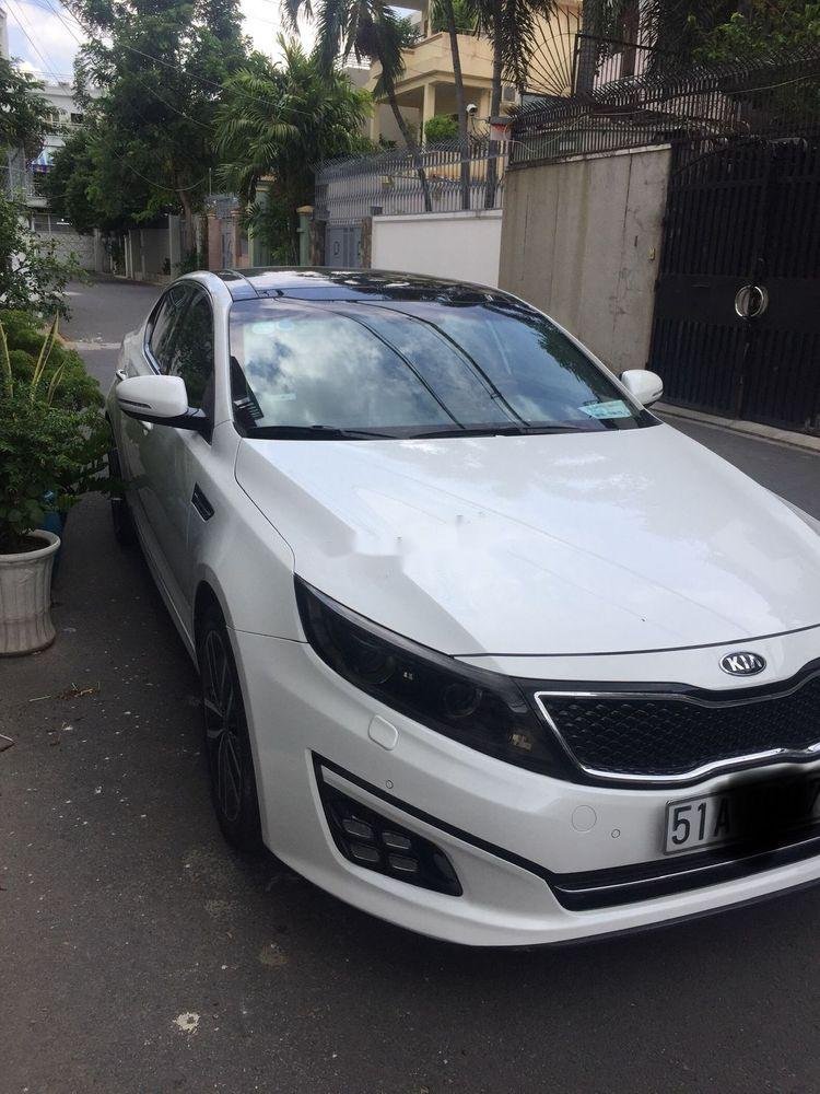 Kia K5    2014 - Cần bán Kia K5 năm 2014, màu trắng, nhập khẩu, giá chỉ 650 triệu