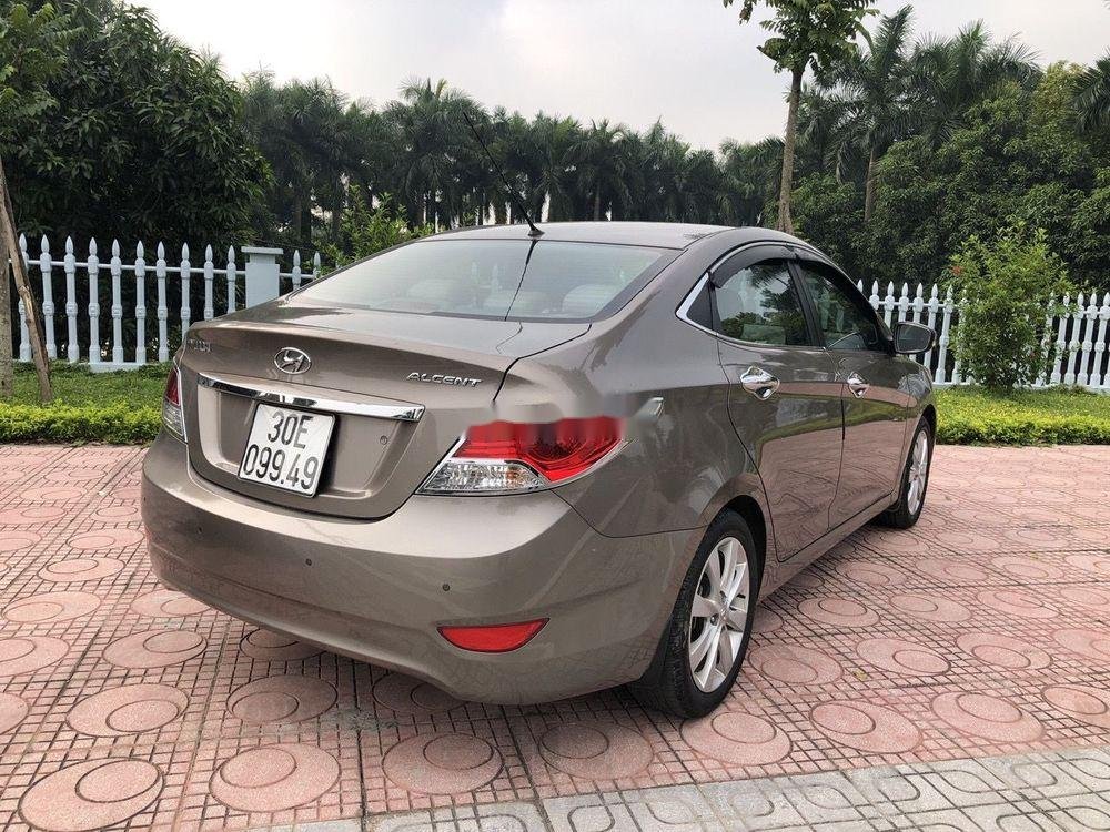 Hyundai Accent 2012 - Cần bán gấp Hyundai Accent đời 2012, nhập khẩu như mới, giá tốt