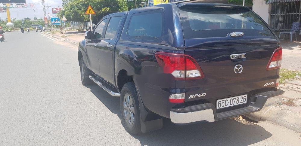 Mazda BT 50 2016 - Bán xe Mazda BT 50 (4x4) đời 2016, màu đen, nhập khẩu