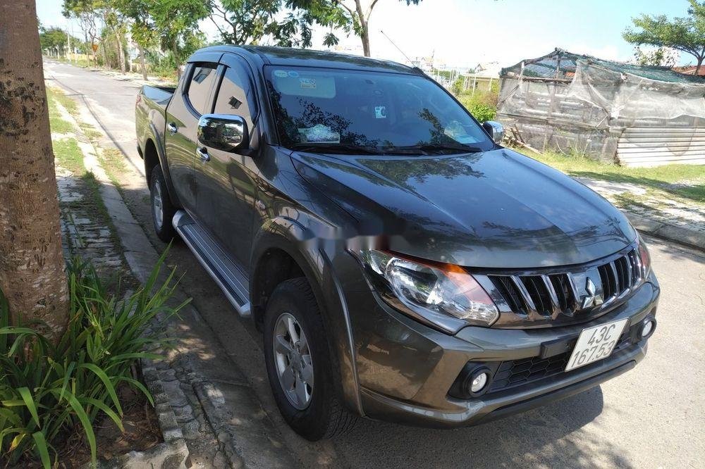 Mitsubishi Triton 2017 - Bán Mitsubishi Triton đời 2017, màu đen, xe nhập