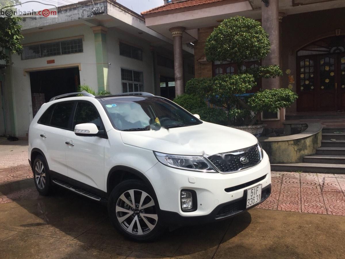 Kia Sorento 2015 - Bán Kia Sorento năm 2015, màu trắng, xe nhập, xe gia đình