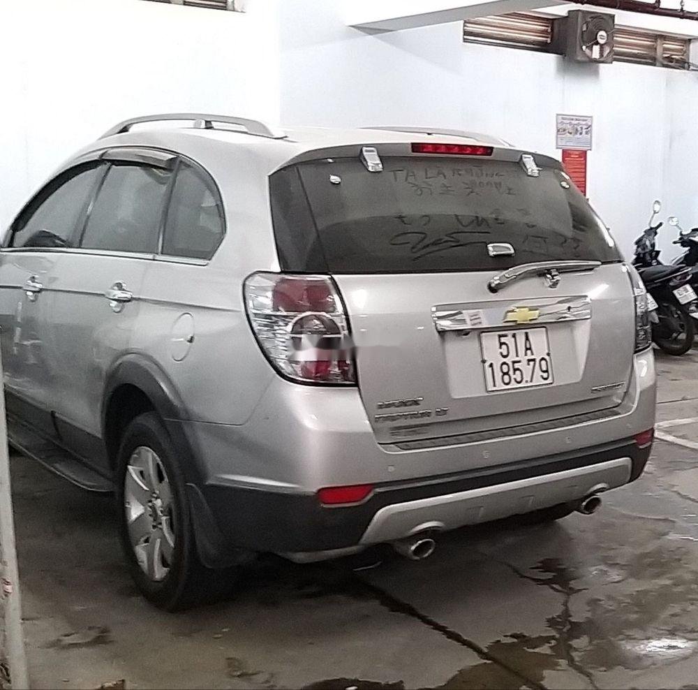 Chevrolet Captiva 2011 - Chính chủ bán Chevrolet Captiva năm sản xuất 2011, giá chỉ 350 triệu