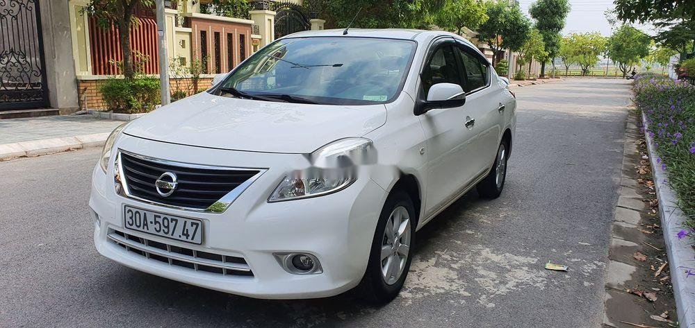 Nissan Sunny 2015 - Bán xe Nissan Sunny đời 2015, chính chủ, xe còn mới đẹp