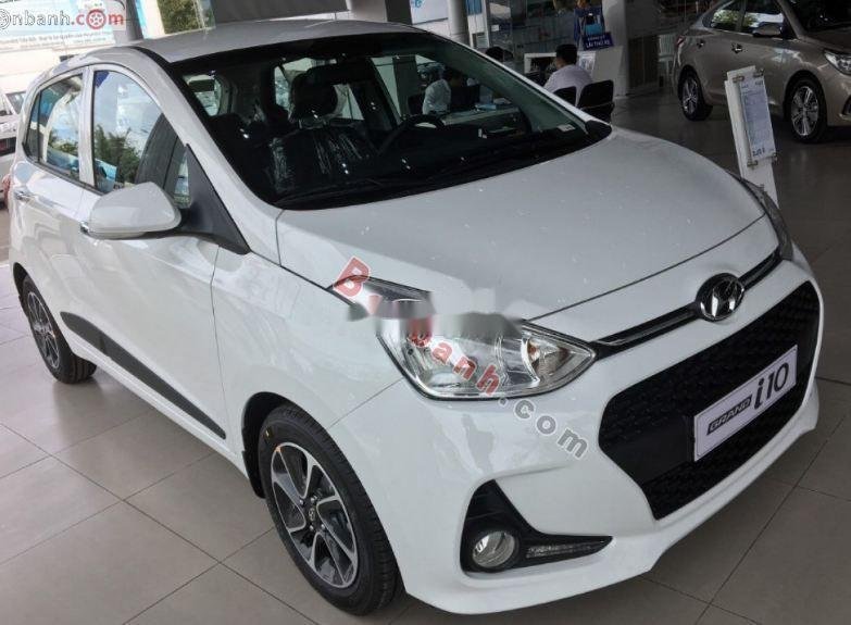 Hyundai Grand i10  1.2 AT 2019 - Cần bán Hyundai Grand i10 năm 2019, màu trắng, nội thất đẹp