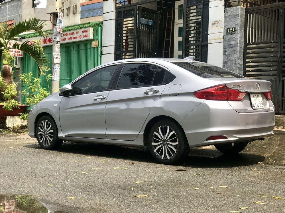 Honda City 2017 - Bán Honda City năm sản xuất 2017, màu bạc số sàn