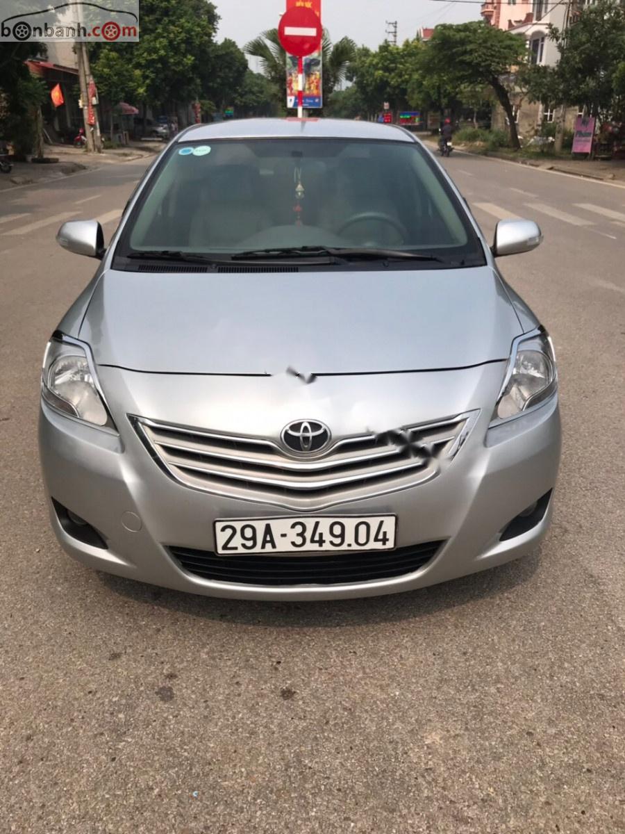 Toyota Vios 1.5E 2011 - Cần bán xe Toyota Vios đời 2011, màu bạc, xe gia đình, giá cạnh tranh