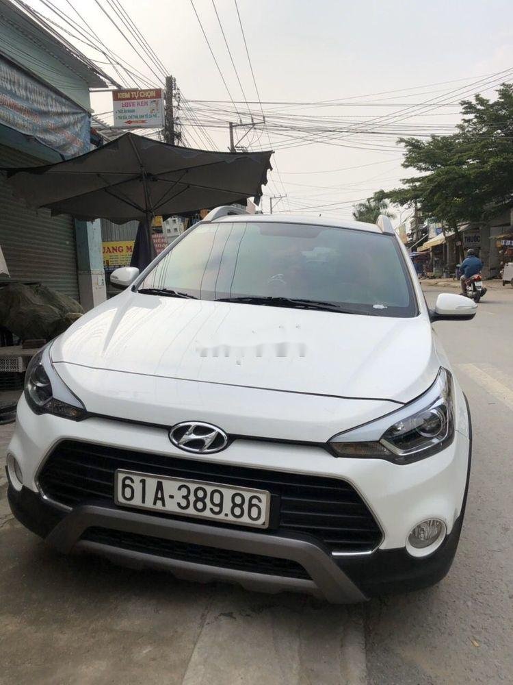 Hyundai i20 Active 2017 - Cần bán Hyundai i20 Active đời 2017, màu trắng