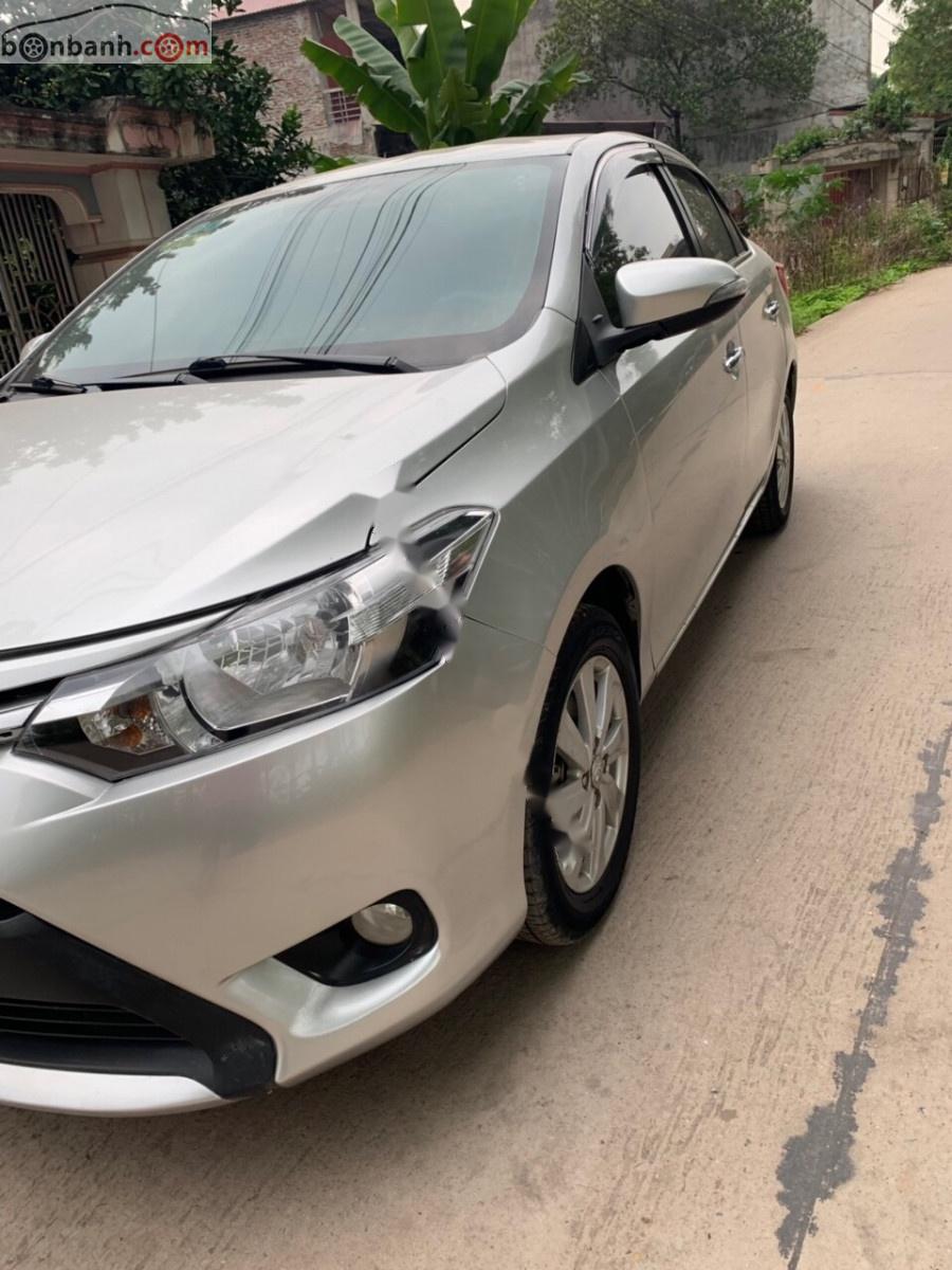 Toyota Vios 2014 - Cần bán Toyota Vios sản xuất năm 2014 xe gia đình, giá tốt