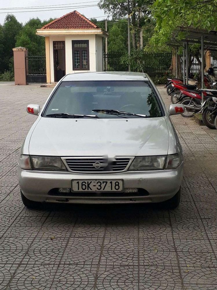 Nissan Sunny 1995 - Cần bán Nissan Sunny đời 1995, nhập khẩu nguyên chiếc chính hãng