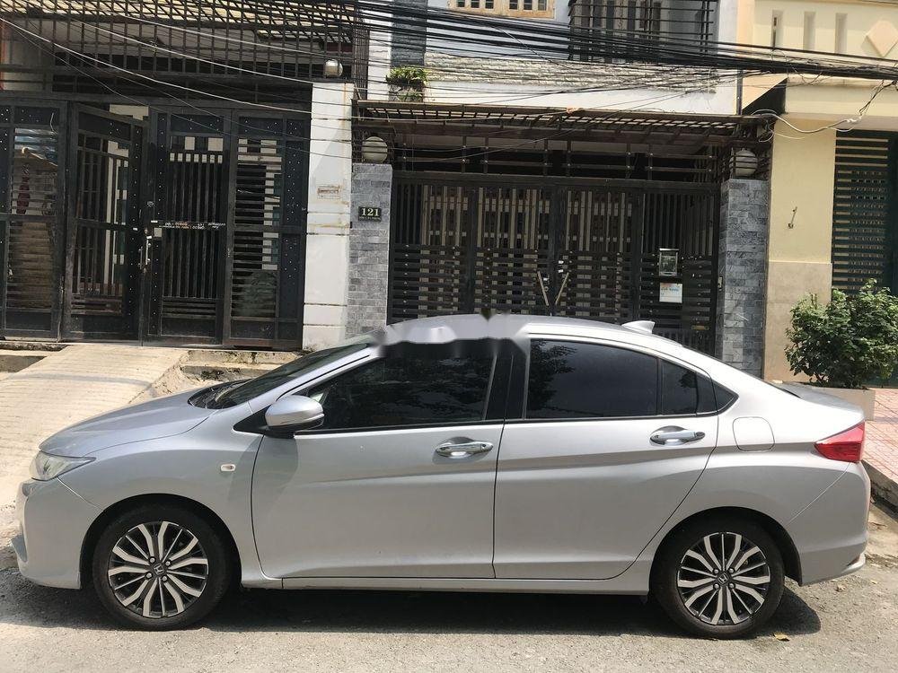 Honda City 2017 - Bán Honda City năm sản xuất 2017, màu bạc số sàn