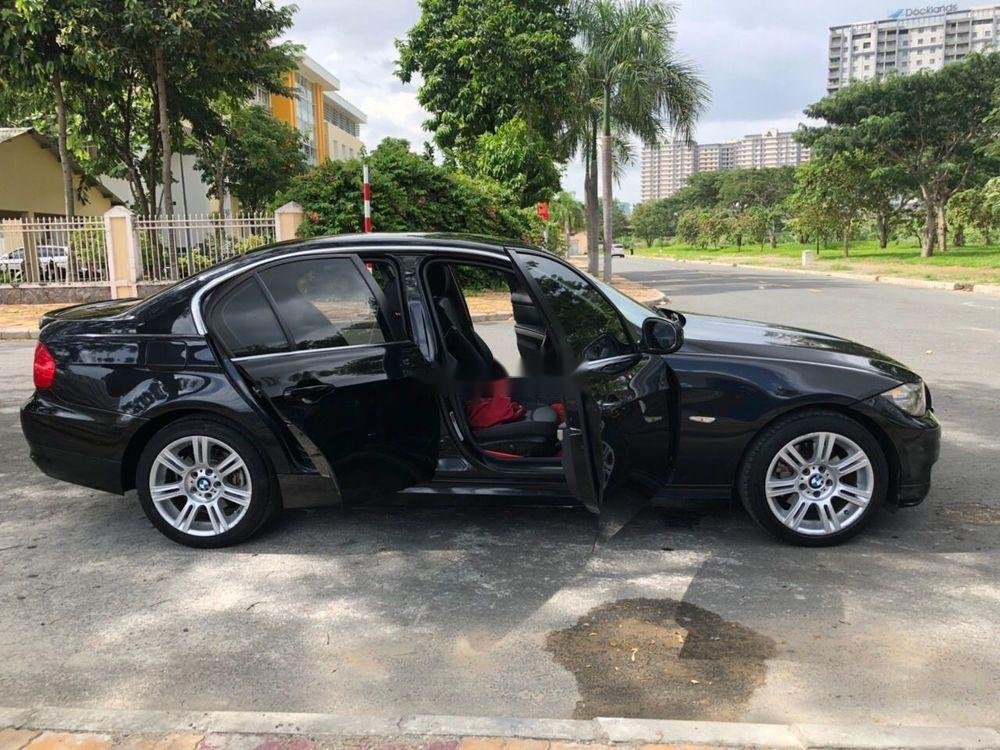 BMW 3 Series 2011 - Cần bán xe BMW 325i sản xuất năm 2011, màu đen, 525tr