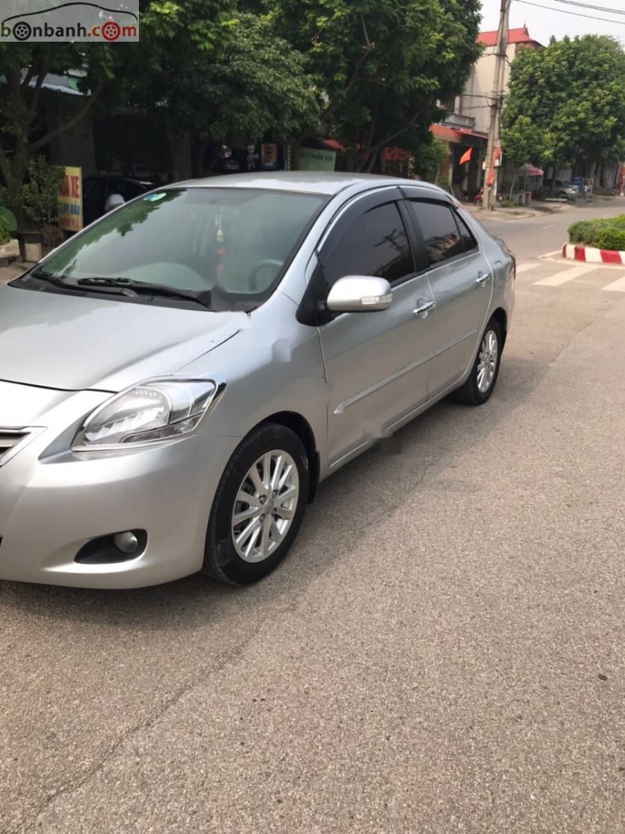 Toyota Vios 1.5E 2011 - Cần bán xe Toyota Vios đời 2011, màu bạc, xe gia đình, giá cạnh tranh