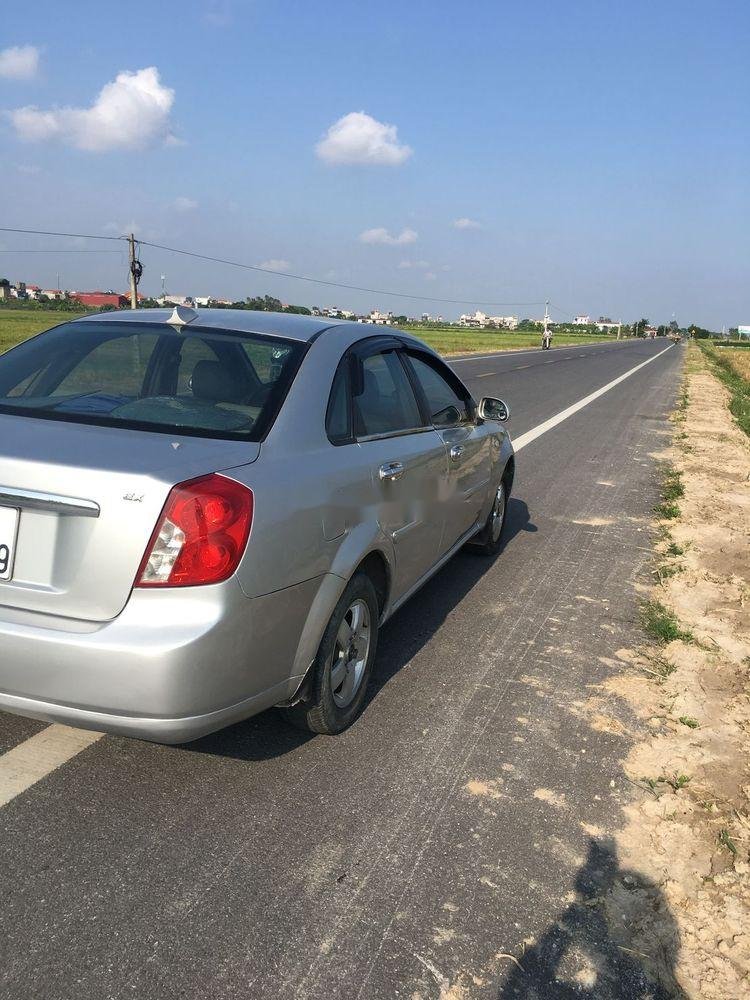 Daewoo Lacetti   2008 - Cần bán gấp Daewoo Lacetti đời 2008, màu bạc xe gia đình, giá tốt