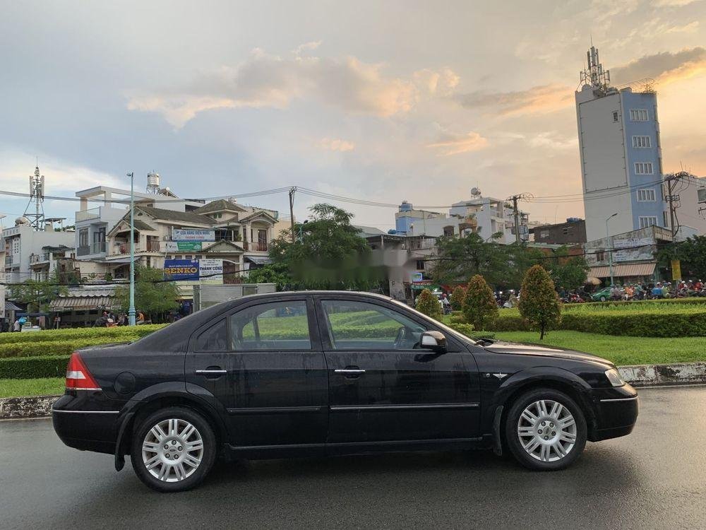 Ford Mondeo 2004 - Cần bán lại xe Ford Mondeo đời 2004, màu đen, giá chỉ 178 triệu