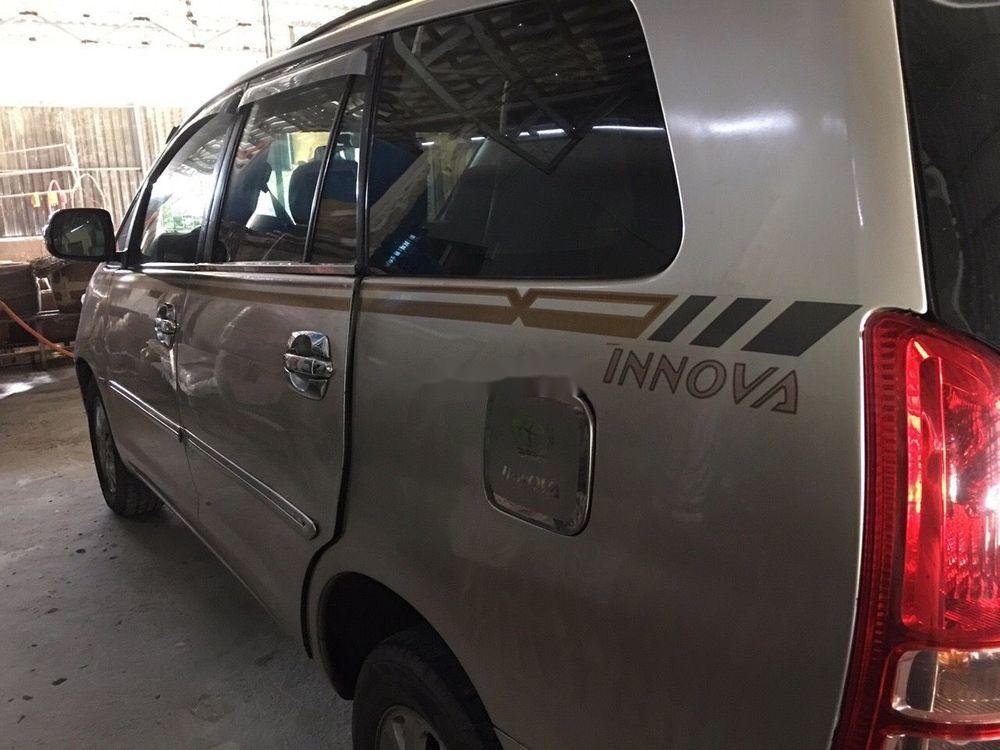 Toyota Innova 2006 - Cần bán gấp Toyota Innova đời 2006, màu xám, còn nguyên bản