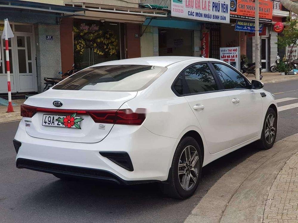 Kia Cerato 2019 - Cần bán xe Kia Cerato đời 2019, màu trắng như mới, giá 530tr