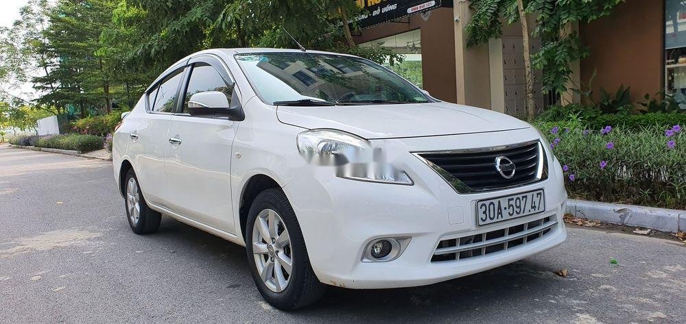 Nissan Sunny 2015 - Bán xe Nissan Sunny đời 2015, chính chủ, xe còn mới đẹp