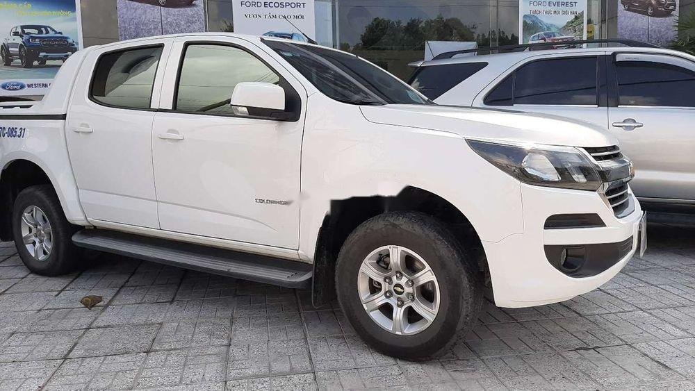 Chevrolet Colorado 2017 - Bán gấp Chevrolet Colorado sản xuất năm 2017, xe còn mới