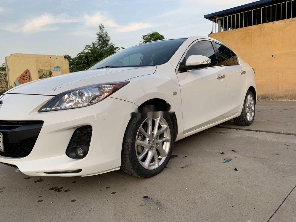 Mazda 3 2013 - Cần bán lại xe Mazda 3 1.6AT đời 2013, màu trắng chính chủ giá tốt