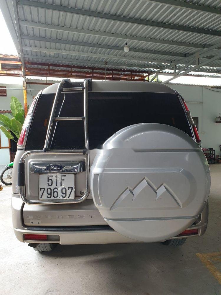 Ford Everest 2009 - Cần bán xe Ford Everest đời 2009, màu hồng, nội thất đẹp