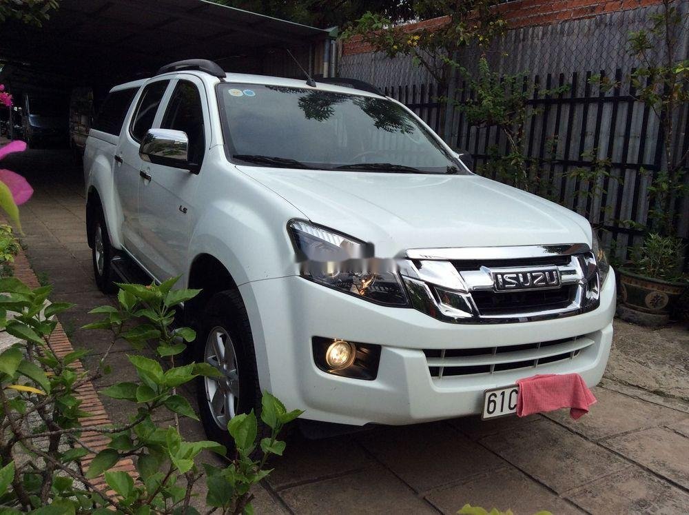 Isuzu Dmax 2016 - Cần bán lại xe Isuzu Dmax năm sản xuất 2016, màu trắng, nội thất đẹp