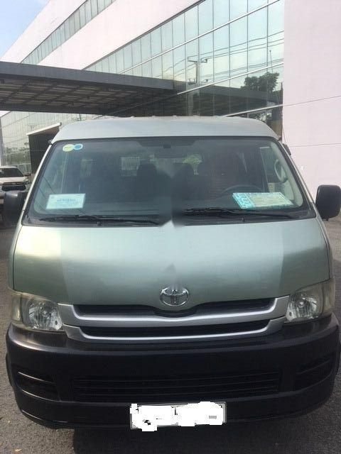 Toyota Hiace 2010 - Bán xe Toyota Hiace sản xuất năm 2010, màu xám, xe nhập chính hãng