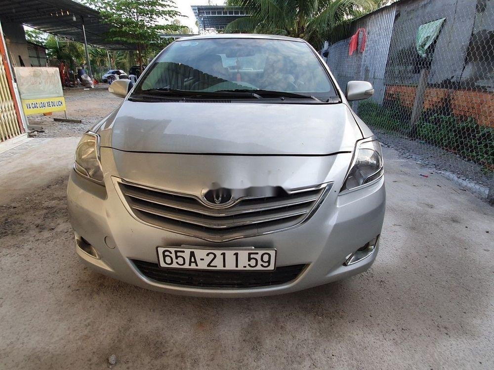 Toyota Vios 2009 - Bán Toyota Vios năm sản xuất 2009, màu bạc chính chủ, giá chỉ 240 triệu