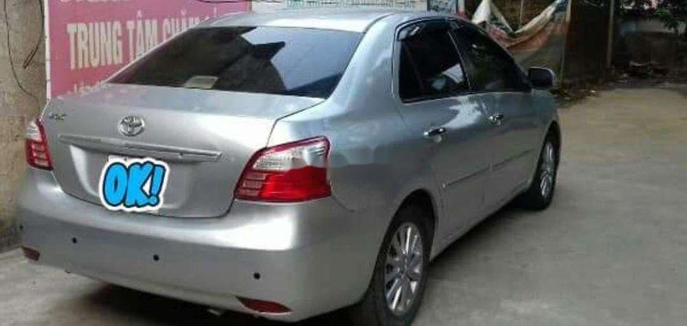 Toyota Vios 2010 - Cần bán lại xe Toyota Vios sản xuất năm 2010, màu bạc, xe nhập giá cạnh tranh