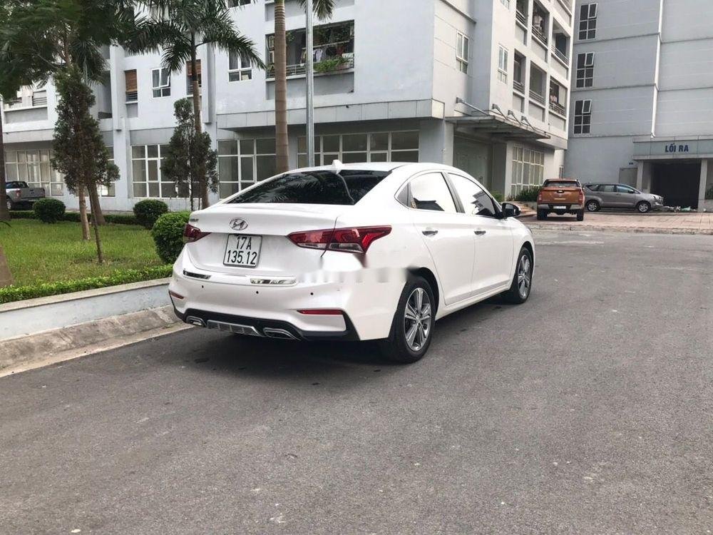 Hyundai Accent   AT 2019 - Cần bán xe Hyundai Accent AT năm 2019, màu trắng như mới