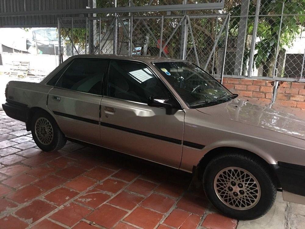 Toyota Camry  2.0MT 1988 - Bán ô tô Toyota Camry 2.0MT sản xuất năm 1988, giá chỉ 99 triệu