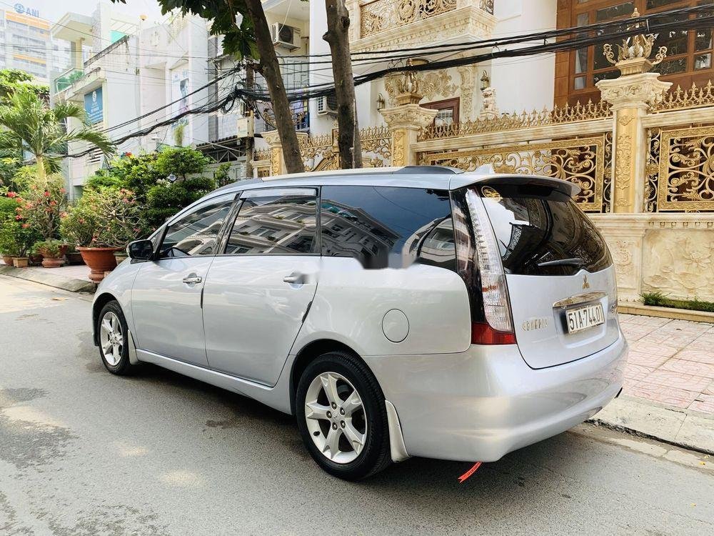 Mitsubishi Grandis 2009 - Bán ô tô Mitsubishi Grandis sản xuất năm 2009, màu bạc, giá tốt