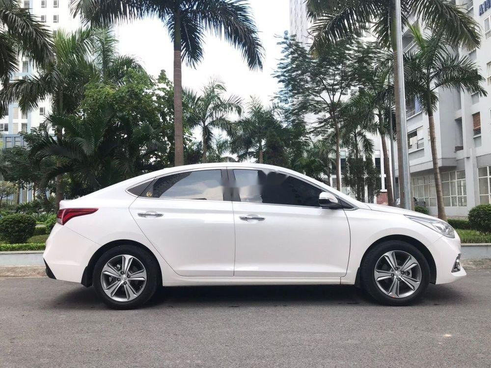 Hyundai Accent   AT 2019 - Cần bán xe Hyundai Accent AT năm 2019, màu trắng như mới