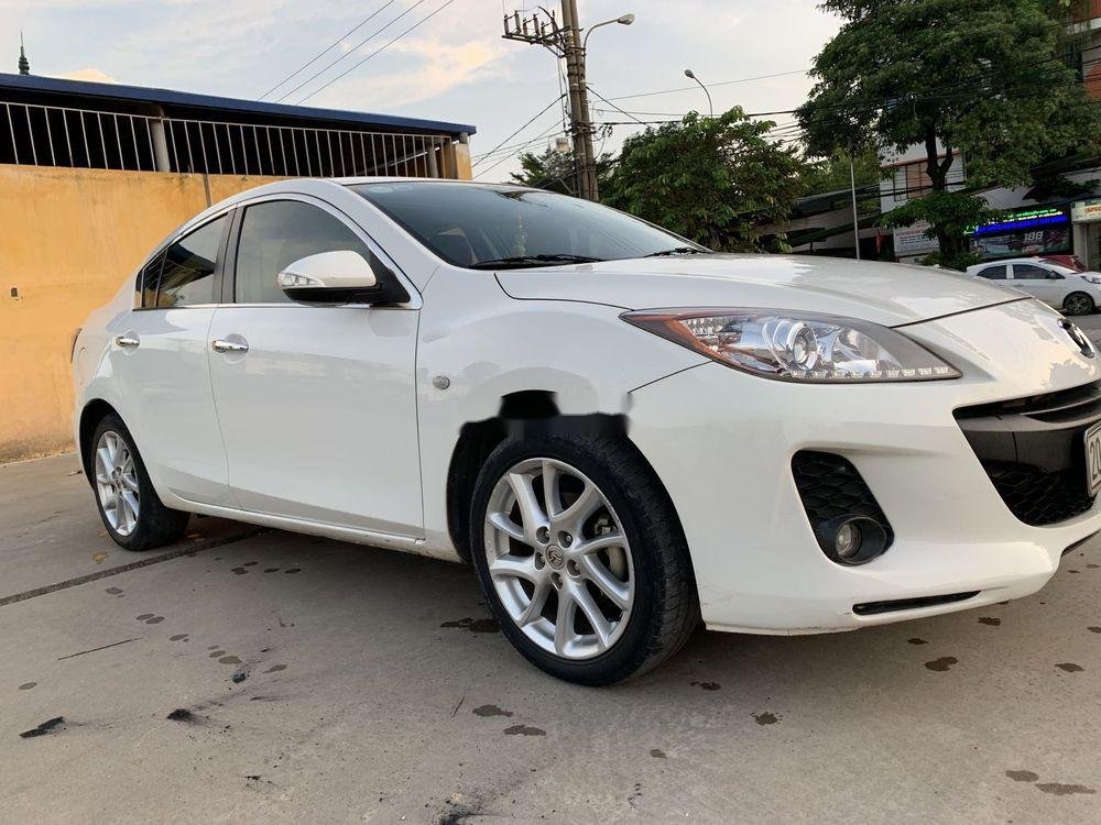 Mazda 3 2013 - Cần bán lại xe Mazda 3 1.6AT đời 2013, màu trắng chính chủ giá tốt