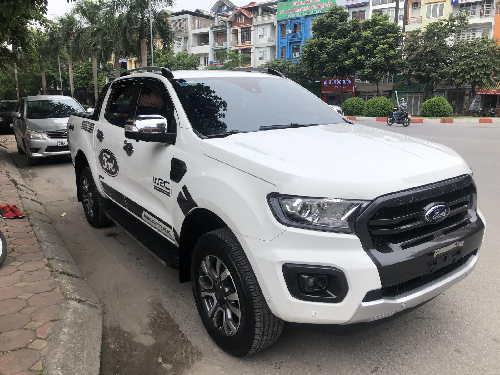 Ford Ranger 2.0 BI-TUBO 2018 - Bán Ford Ranger 2.0 BI-TUBO đời 2018, màu trắng siêu lướt