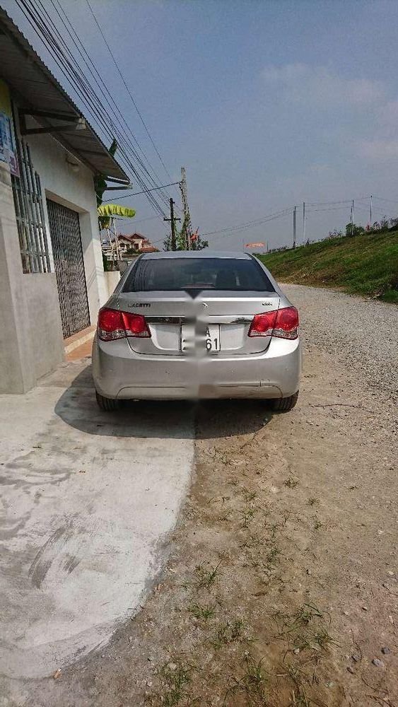 Chevrolet Lacetti 2010 - Bán xe Chevrolet Lacetti năm 2010, xe nhập khẩu chính hãng